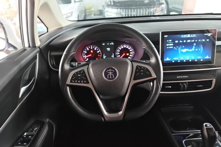 Used BYD Song MAX 2019 1.5T Automatic Smart Connect Ruiyi Sunroof Model 7 Seats China VI Standard Steering Wheel