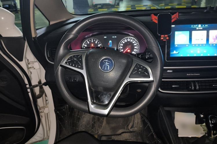 Used BYD Song MAX 2019 1.5T Manual Smart Connect Ruiyi Sunroof Model 7 Seats China VI Standard Steering Wheel