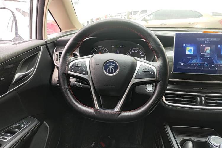 Used BYD Song MAX 2019 1.5T Automatic Smart Connect Ruiyi Sunroof Model 7 Seats China VI Standard Steering Wheel