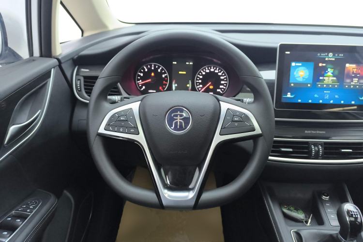 Used BYD Song MAX 2019 1.5T Manual Smart Connect Ruiyi Sunroof Model 7 Seats China VI Standard Steering Wheel