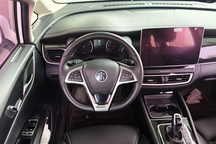 Used BYD Song MAX 2019 1.5T Automatic Smart Connect ZhiLian RuiDong 6-Seater China V Standard Steering Wheel