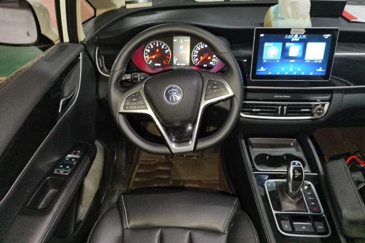 Used BYD Song MAX 2019 1.5T Automatic Smart Connect Ruiyi Sunroof Version 6 Seats China VI Standard Steering Wheel