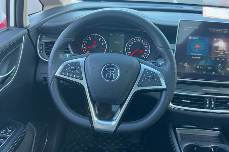 Used BYD Song MAX 2019 1.5T Automatic Smart Connect Prestige Model 6 Seats China VI Standard Steering Wheel