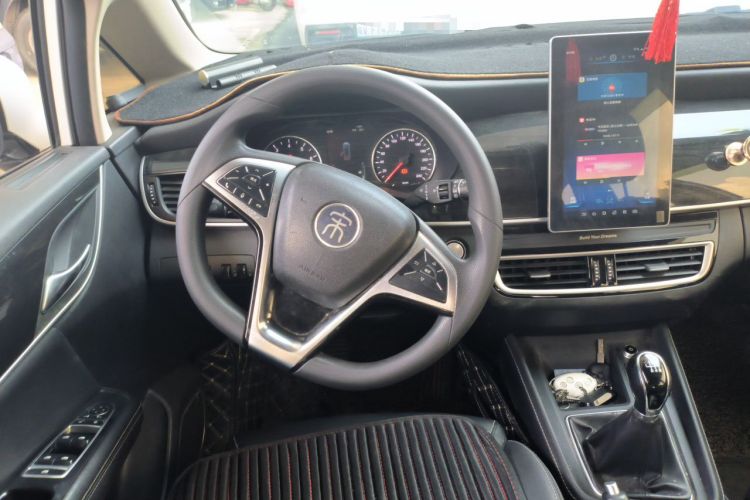 Used BYD Song MAX 2019 1.5T Manual Smart Connect Ruiyi Model 7 Seats China V Emission Standard Steering Wheel