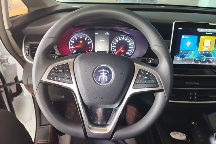 Used BYD Song MAX 2019 1.5T Manual Smart Connect Ruiyi Model 7 Seats China V Emission Standard Steering Wheel