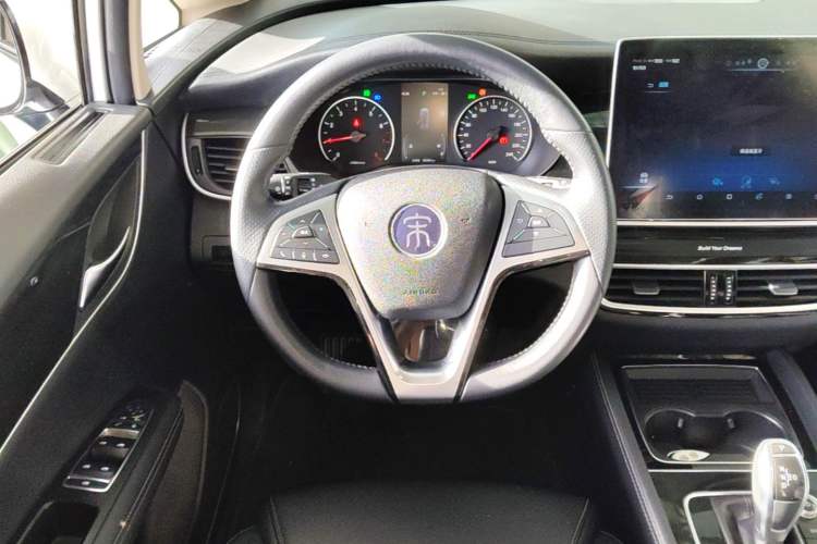 Used BYD Song MAX 2019 1.5T Automatic Smart Connect Prestige Model 6 Seats China V Standard Steering Wheel