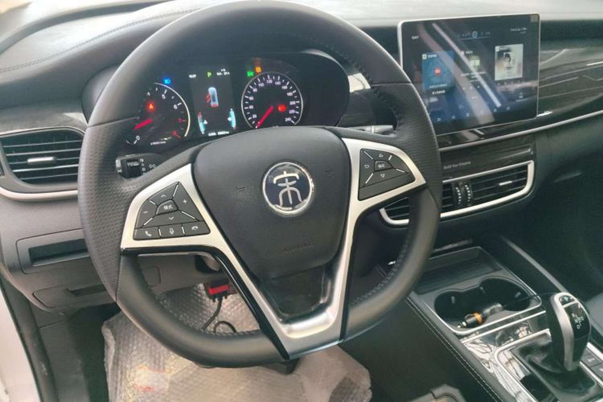 Used BYD Song MAX 2019 1.5T Automatic Smart Connect Ruiyi Sunroof Model 7 Seats China VI Standard Steering Wheel