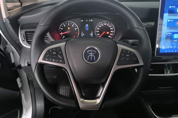 Used BYD Song MAX 2019 1.5T Automatic Smart Connect Ruiyi Sunroof Model 7 Seats China VI Standard Steering Wheel