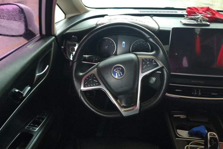 Used BYD Song MAX 2019 1.5T Automatic Smart Connect ZhiLian RuiDong 6-Seater China V Standard Steering Wheel