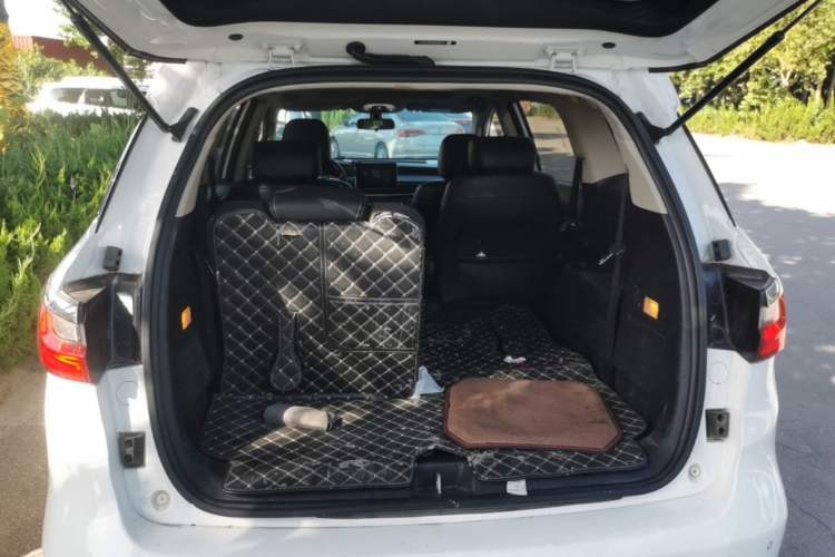 Used BYD Song MAX 2019 1.5T Automatic Smart Connect Ruiyi Model 6-Seater China V Standard Trunk