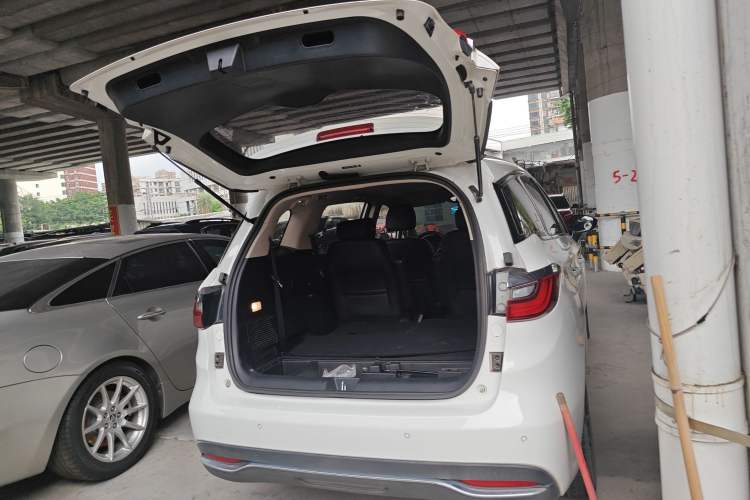 Used BYD Song MAX 2019 1.5T Automatic Smart Connect Ruiyi Sunroof Version 6 Seats China VI Standard Trunk