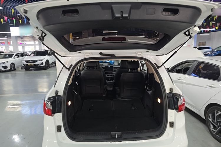 Used BYD Song MAX 2019 1.5T Manual Smart Connect Ruiyi Sunroof Model 6 Seats China VI Standard Trunk