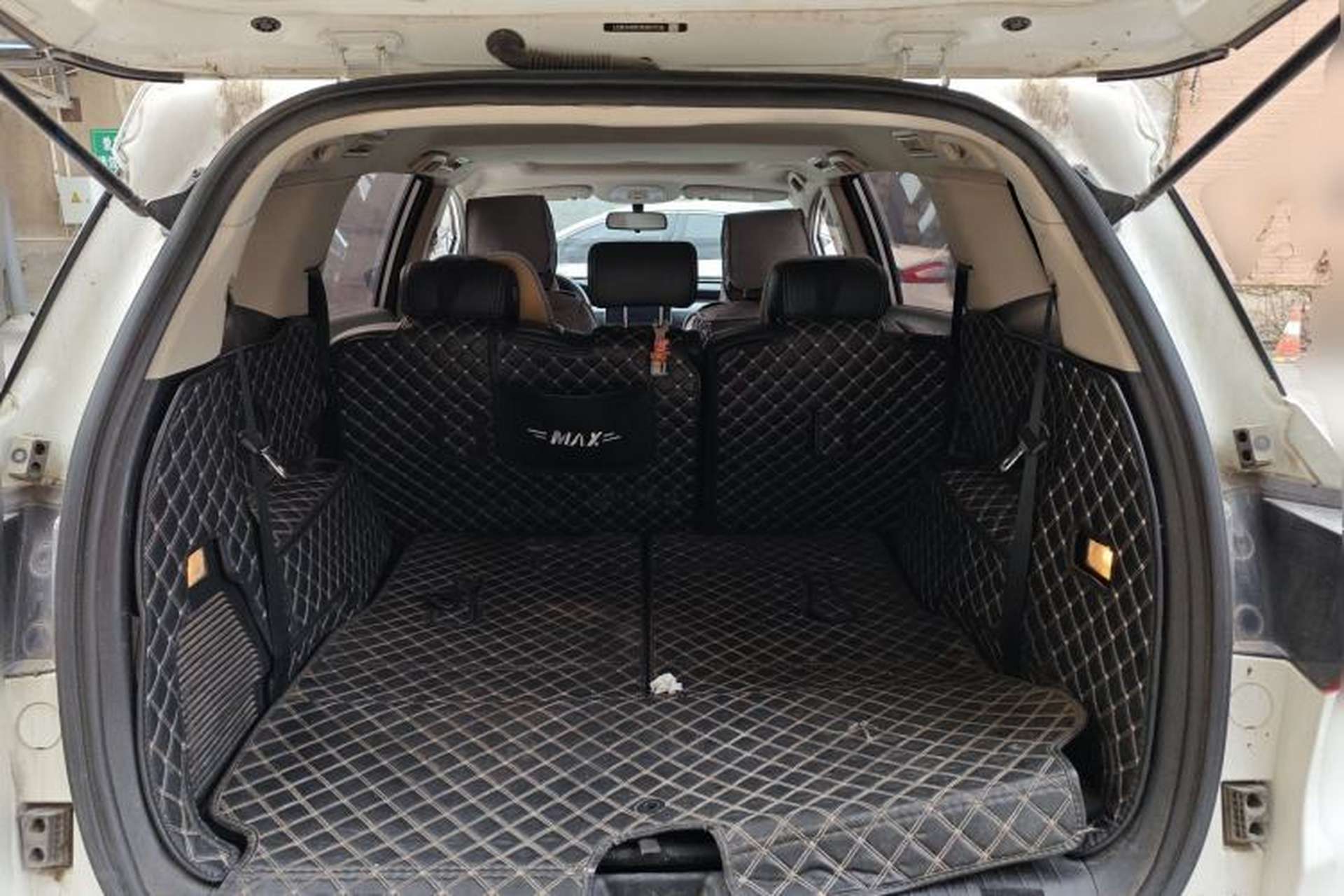 Used BYD Song MAX 2019 1.5T Automatic Smart Connect Ruiyi Model 7 Seats China V Emission Standard Trunk
