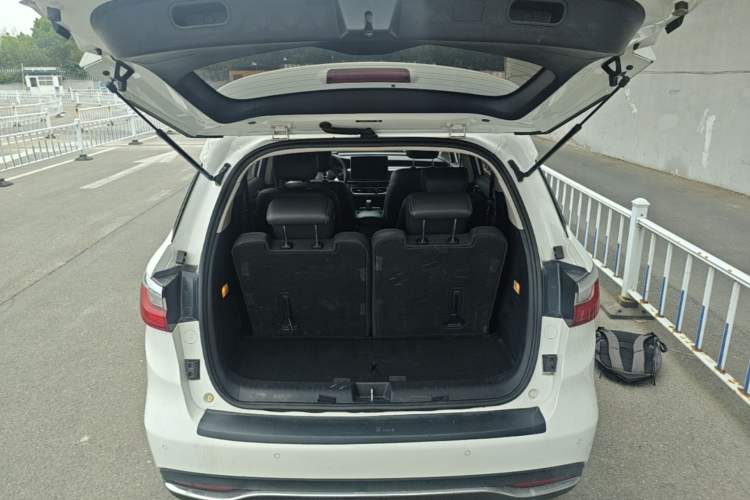 Used BYD Song MAX 2019 1.5T Automatic Smart Connect Prestige Model 6 Seats China VI Standard Trunk