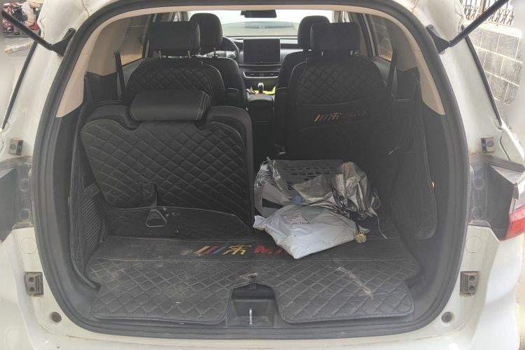 Used BYD Song MAX 2019 1.5T Automatic Smart Connect Prestige Model 6 Seats China VI Standard Trunk