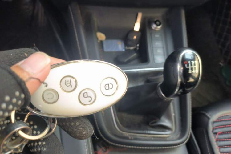 Used BYD Song MAX 2019 1.5T Manual Smart Connect Ruiyi Model 7 Seats China V Emission Standard Vehicle Key