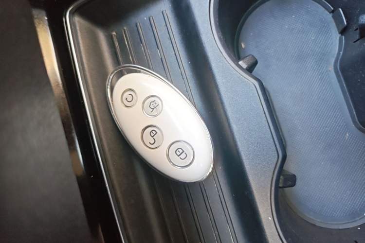 Used BYD Song MAX 2019 1.5T Automatic Smart Connect Ruiyi Sunroof Model 7 Seats China VI Standard Vehicle Key