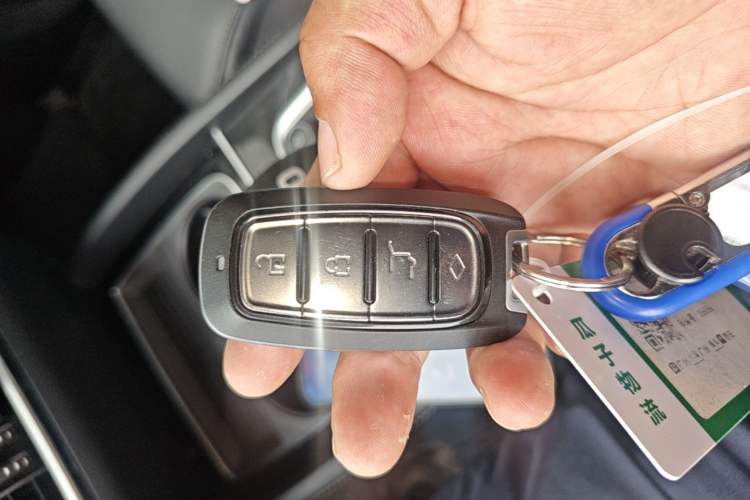 Used BYD Song MAX 2019 1.5T Automatic Smart Connect Prestige Model 6 Seats China VI Standard Vehicle Key
