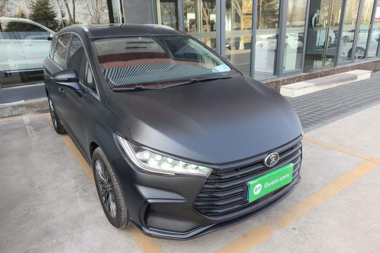 Used BYD Song MAX 2021 Upgraded Model 1.5T Automatic Luxury 6-Seater Front Right 45 Deg