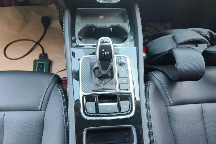 Used BYD Song MAX 2021 Upgraded Model 1.5T Automatic Luxury 6-Seater Gear Lever
