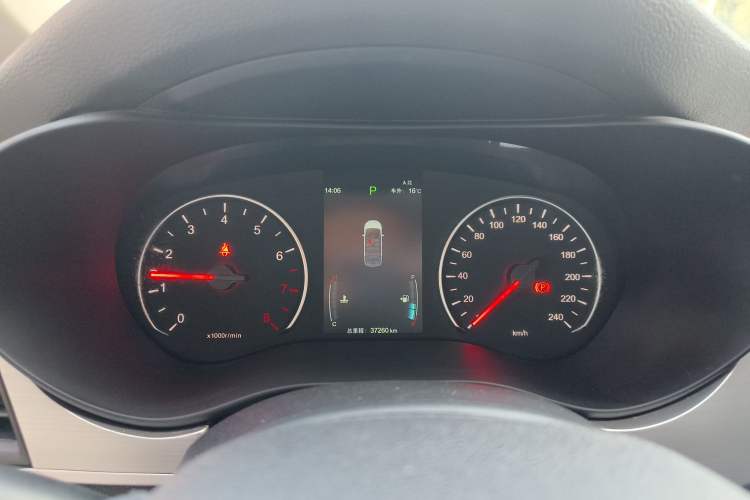 Used BYD Song MAX 2021 Upgraded Model 1.5T Automatic Luxury 6-Seater Instrument Cluster