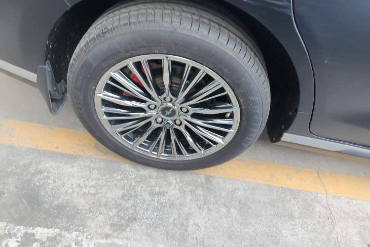 Used BYD Song MAX 2021 Upgraded Model 1.5T Automatic Luxury 6-Seater Right Rear Wheel Hub