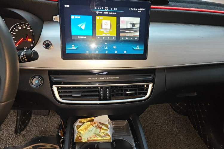 Used BYD Song MAX 2021 Upgraded Model 1.5T Automatic Luxury 7-Seater Audio And AC Panel