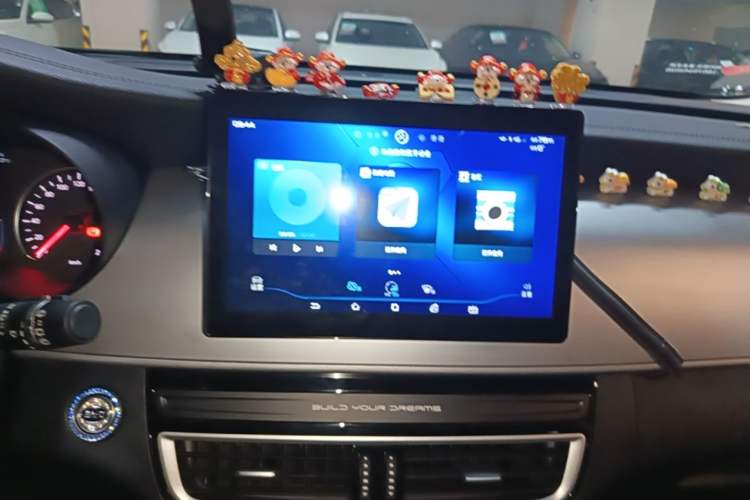 Used BYD Song MAX 2021 Upgraded Model 1.5T Automatic Luxury 7-Seater Audio And AC Panel