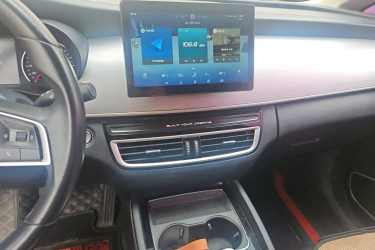 Used BYD Song MAX 2021 Upgraded Model 1.5T Automatic Luxury 7-Seater Audio And AC Panel