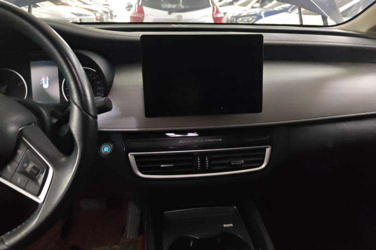 Used BYD Song MAX 2021 Upgraded Model 1.5T Automatic Luxury 7-Seater Audio And AC Panel