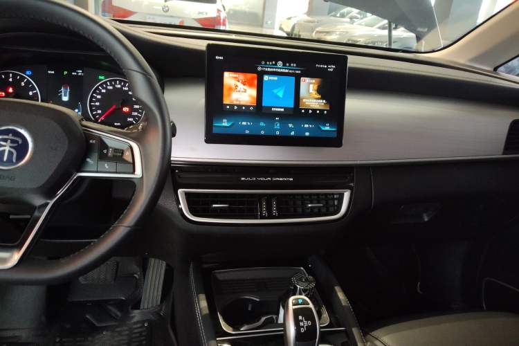 Used BYD Song MAX 2021 Upgraded Model 1.5T Automatic Luxury 7-Seater Audio And AC Panel