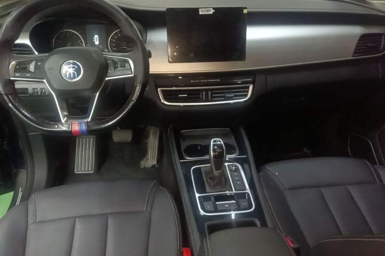 Used BYD Song MAX 2021 Upgraded Model 1.5T Automatic Luxury 7-Seater Center Console