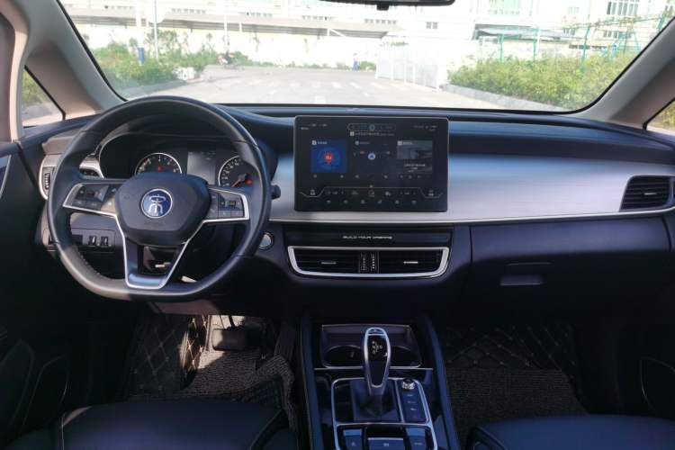 Used BYD Song MAX 2021 Upgraded Model 1.5T Automatic Flagship Version with 6 Seats Center Console