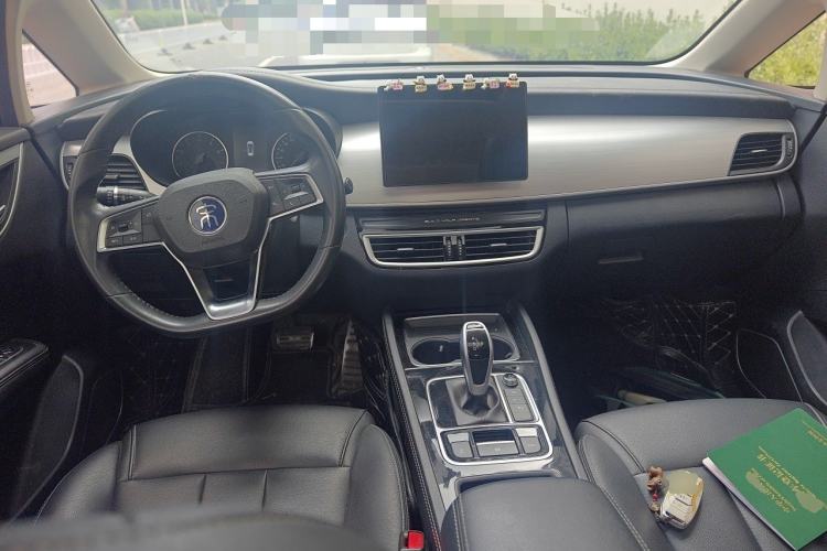 Used BYD Song MAX 2021 Upgraded Model 1.5T Automatic Luxury 7-Seater Center Console
