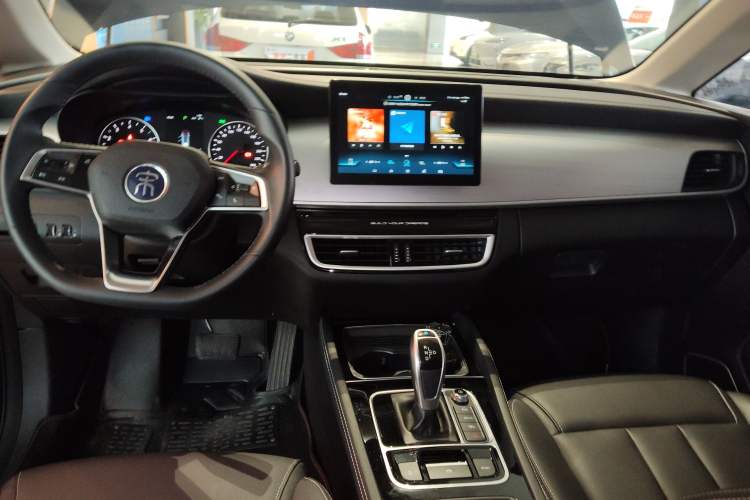 Used BYD Song MAX 2021 Upgraded Model 1.5T Automatic Luxury 7-Seater Center Console
