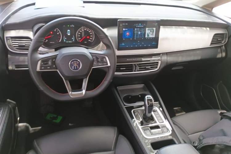 Used BYD Song MAX 2021 Upgraded Model 1.5T Automatic Prestige 7-Seater Center Console