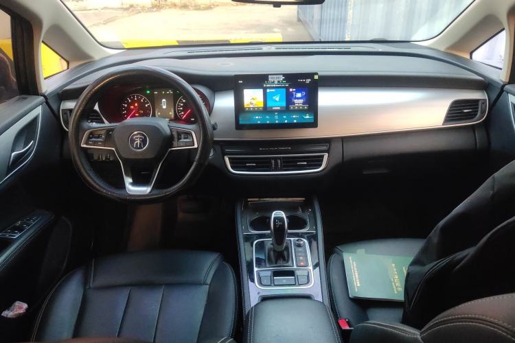 Used BYD Song MAX 2021 Upgraded Model 1.5T Automatic Luxury 7-Seater Center Console