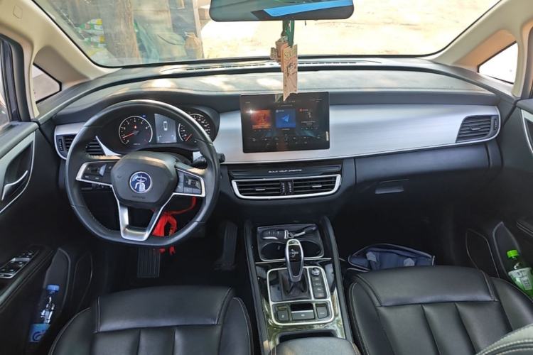 Used BYD Song MAX 2021 Upgraded Model 1.5T Automatic Luxury 7-Seater Center Console