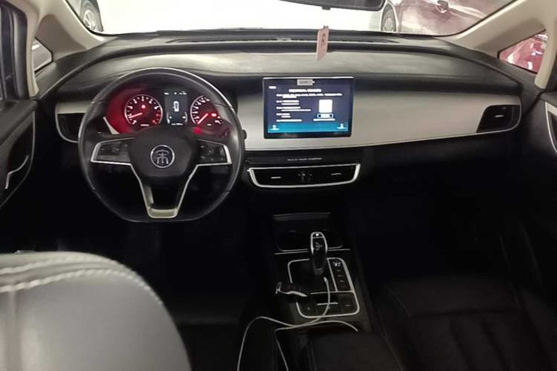 Used BYD Song MAX 2021 Upgraded Model 1.5T Automatic Prestige 6-Seater Center Console