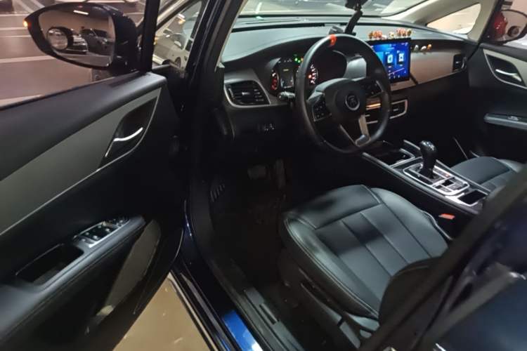 Used BYD Song MAX 2021 Upgraded Model 1.5T Automatic Luxury 7-Seater Driver Seat