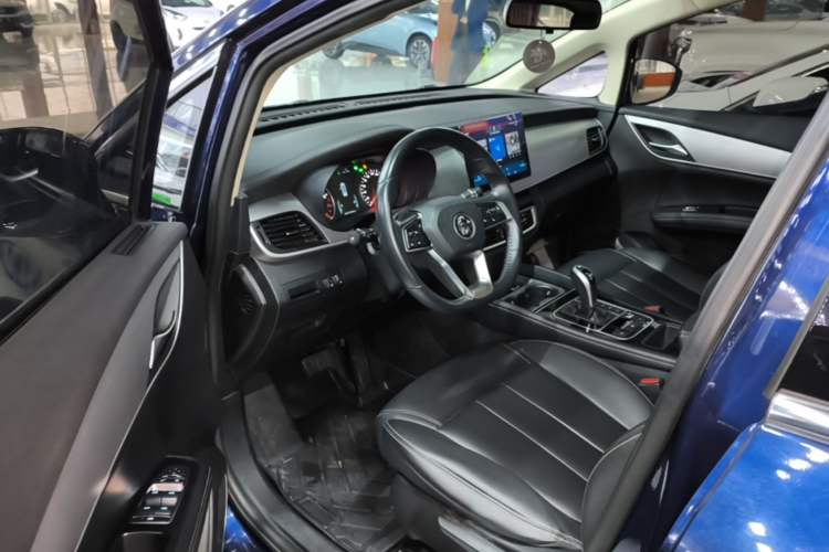Used BYD Song MAX 2021 Upgraded Model 1.5T Automatic Luxury 6-Seater Driver Seat