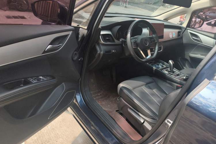 Used BYD Song MAX 2021 Upgraded Model 1.5T Automatic Luxury 6-Seater Driver Seat