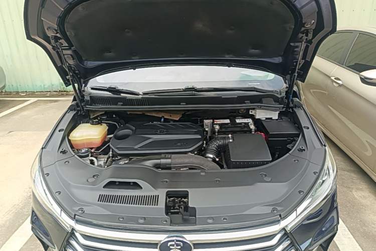 Used BYD Song MAX 2021 Upgraded Model 1.5T Automatic Prestige 7-Seater Engine Bay