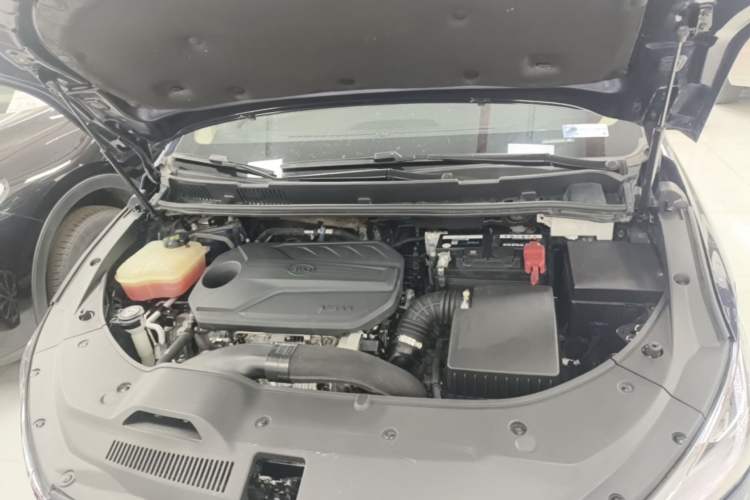Used BYD Song MAX 2021 Upgraded Model 1.5T Automatic Luxury 7-Seater Engine Bay