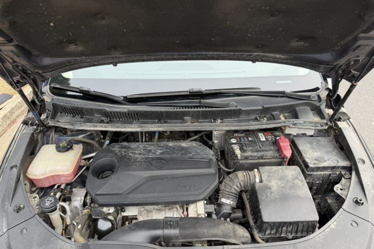 Used BYD Song MAX 2021 Upgraded Model 1.5T Automatic Prestige 7-Seater Engine Bay