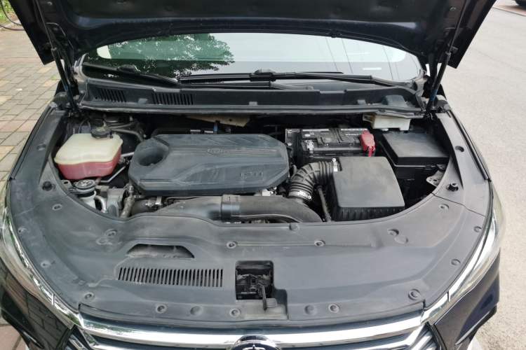 Used BYD Song MAX 2021 Upgraded Model 1.5T Automatic Luxury 7-Seater Engine Bay