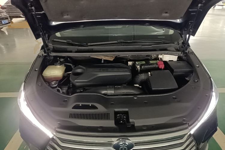 Used BYD Song MAX 2021 Upgraded Model 1.5T Automatic Prestige 6-Seater Engine Bay