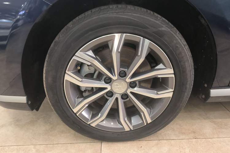 Used BYD Song MAX 2021 Upgraded Model 1.5T Automatic Luxury 7-Seater Exterior 2