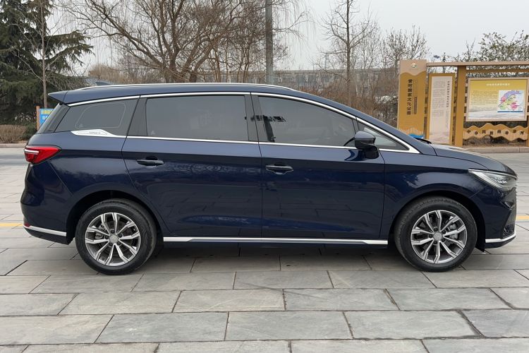 Used BYD Song MAX 2021 Upgraded Model 1.5T Automatic Luxury 6-Seater Exterior 3