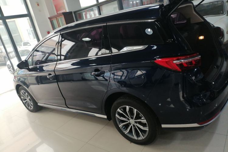 Used BYD Song MAX 2021 Upgraded Model 1.5T Automatic Luxury 6-Seater Exterior 3